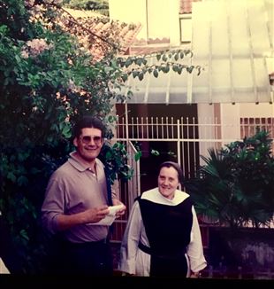 Bernardo Moncada y hermana trapense 